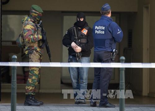 Terrorkampf: Gericht in Brüssel verlängert die Haftzeit der sechs Verdächtigen - ảnh 1